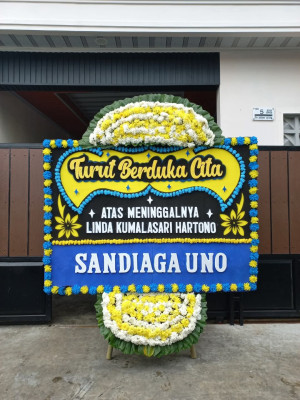 Papan Bunga Duka di Kebon Pisang